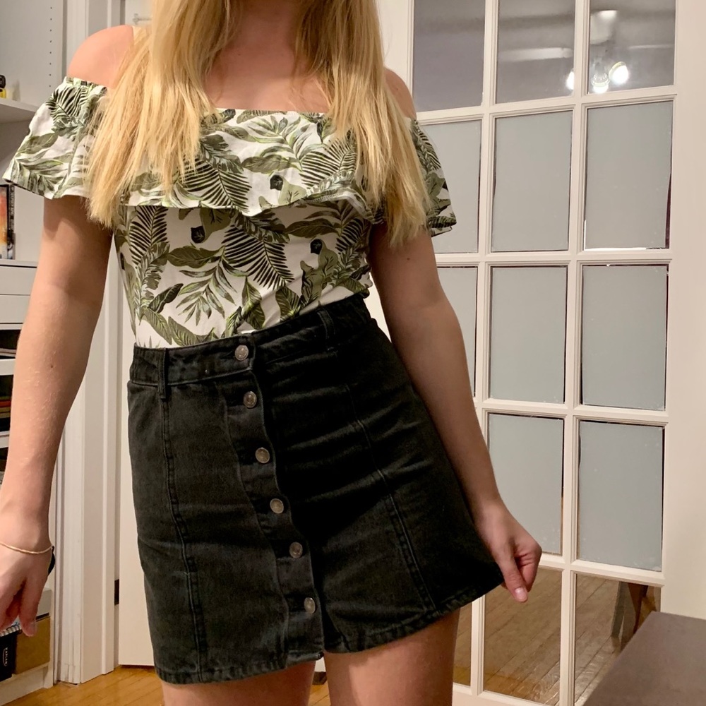 Ardene Off the Shoulder jungle top